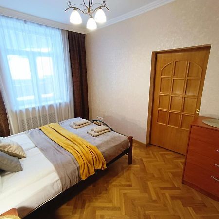 Old Town Retreat With Stunning Views 2 Bedroom Apartment Nearby The Church Of Saint Peter Riga Exterior foto