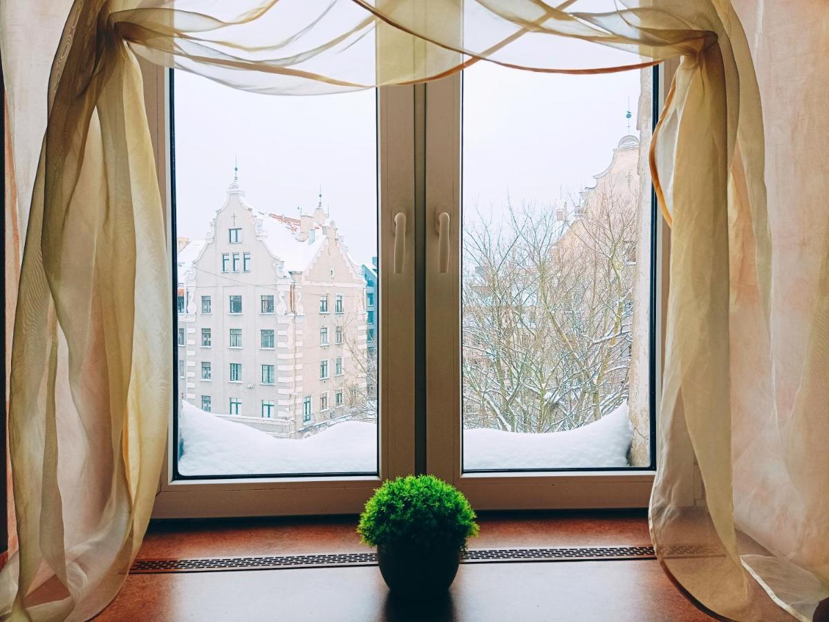 Old Town Retreat With Stunning Views 2 Bedroom Apartment Nearby The Church Of Saint Peter Riga Exterior foto